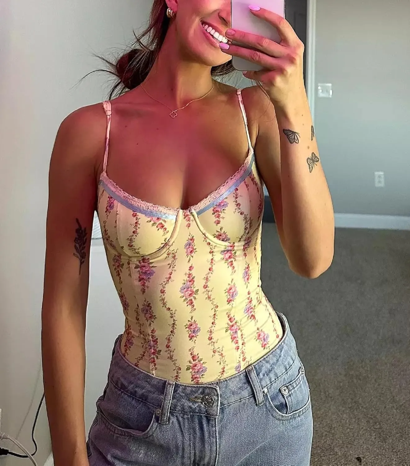Women Y2k Spaghetti Strap Tank Top Teen Girl Sleeveless V Neck Cute Floral Tank Top Tie Back Slim Fit Crop Vest