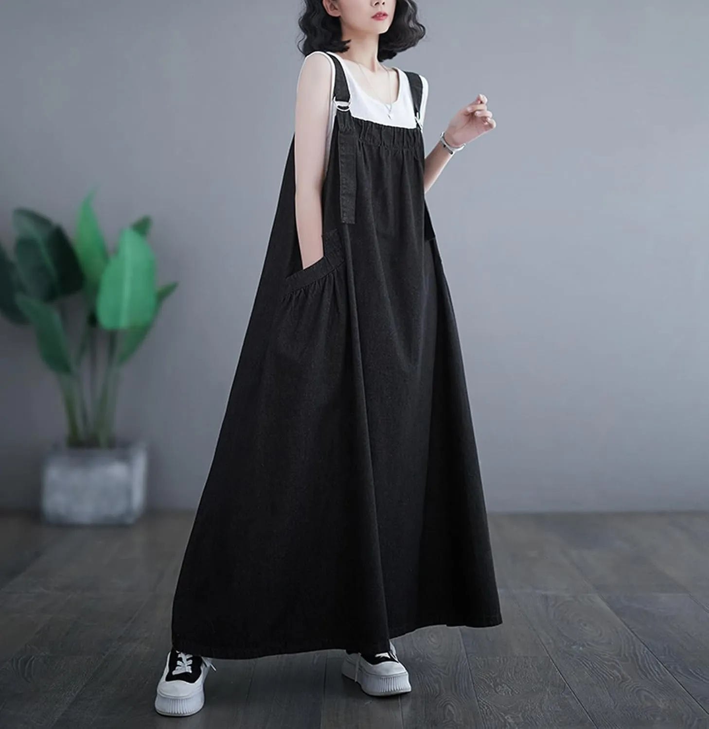 Women's Denim Pullover Casual Loose Sleeveless Adjustable Strap Denim Dress with Pockets and Wide Hem