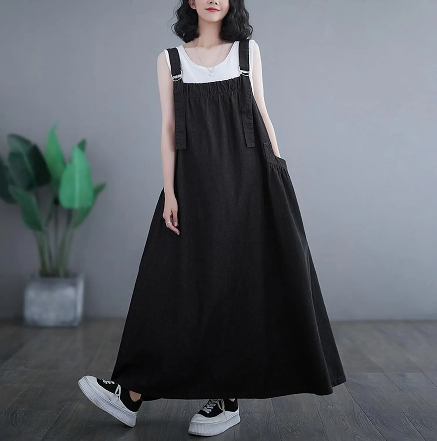 Women's Denim Pullover Casual Loose Sleeveless Adjustable Strap Denim Dress with Pockets and Wide Hem